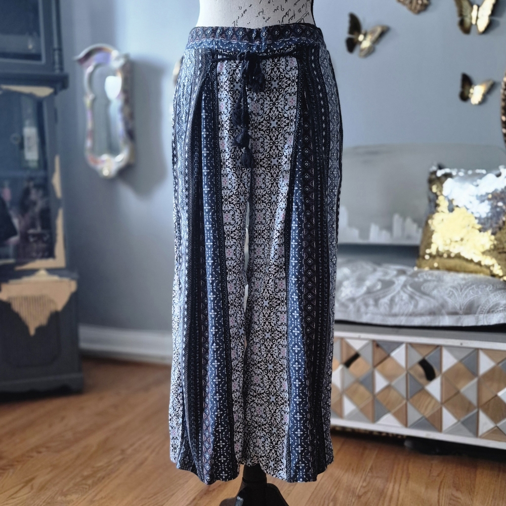 BeBop Boho Navy and White Patterened Wide-Leg Pants Medium